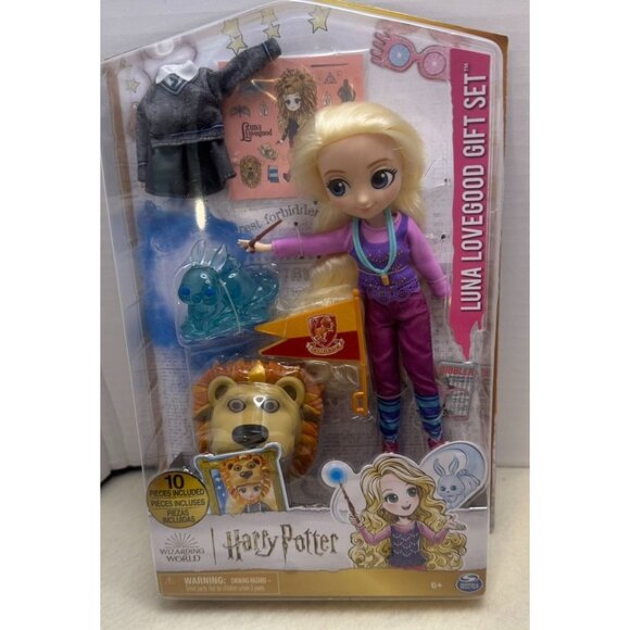 Harry Potter Luna Lovegood 10-Piece Gift Set With Figure & Accessories - Picture 2 of 4